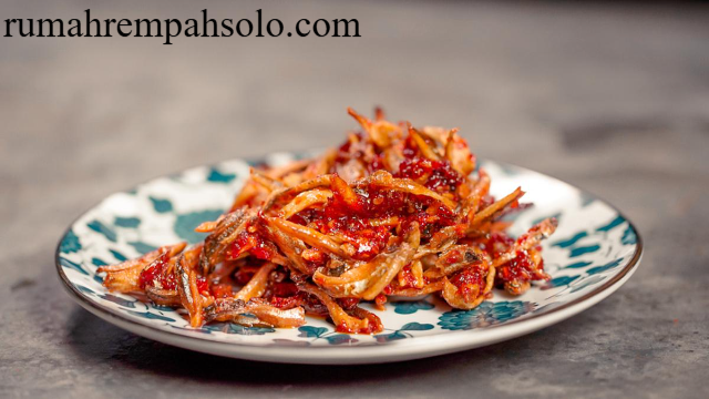 Resep Ikan Teri Sambal Merah yang Menggoda Selera