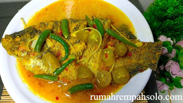 Resep Gulai Ikan Gurame Kuah Kuning Enak dan Gurih