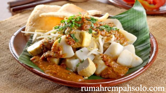 Cara Membuat Ketupat Tahu Istimewa yang Menggoda Lidah